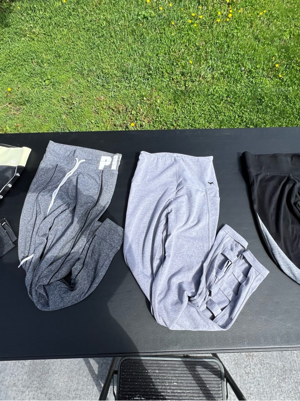 PINK Victoria's Secret Woman’s Gray & Black Athletic Leggings - Comfort Stretch